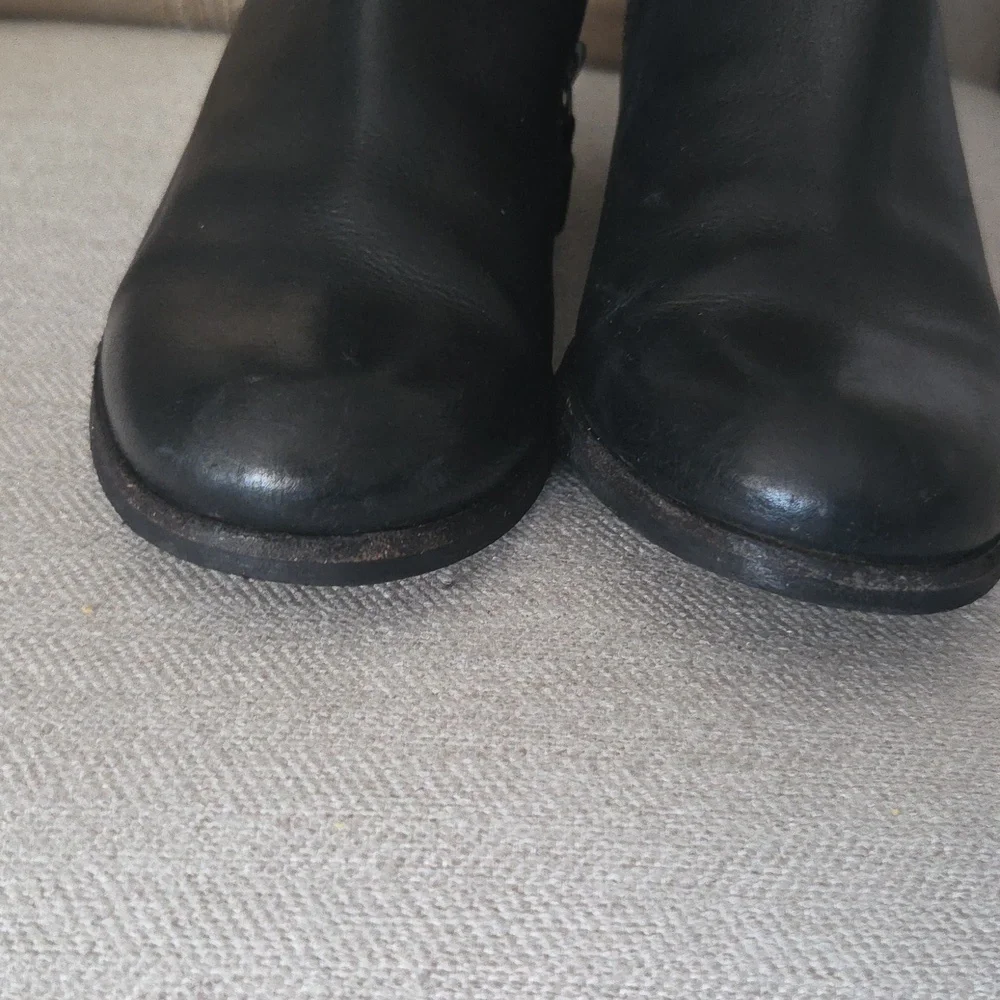 Clarks Black Leather Ankle Booties - 8.5 - Picture 7 of 9